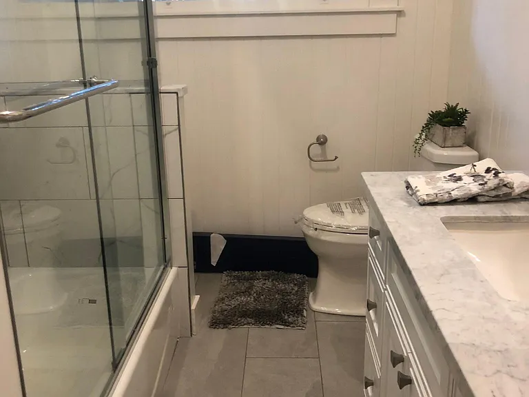 627 Rose Ave #1 — Photo 9