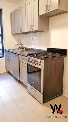 Rented by Warren T Real Estate Corp. | media 24