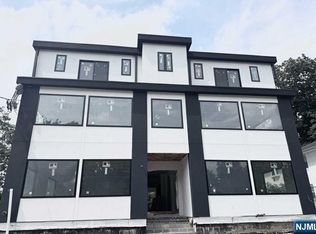 1079 Palisade Ave, Fort Lee, NJ 07024