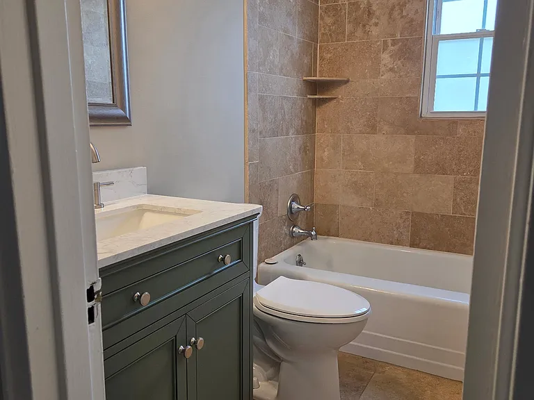 324 Wakefield Dr — Photo 7
