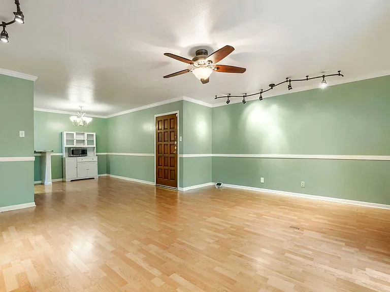 2300 Nacogdoches Rd #250L — Photo 1