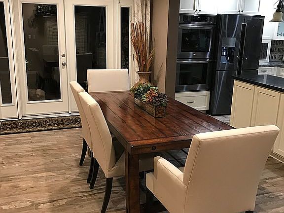 New tile floors throughout 