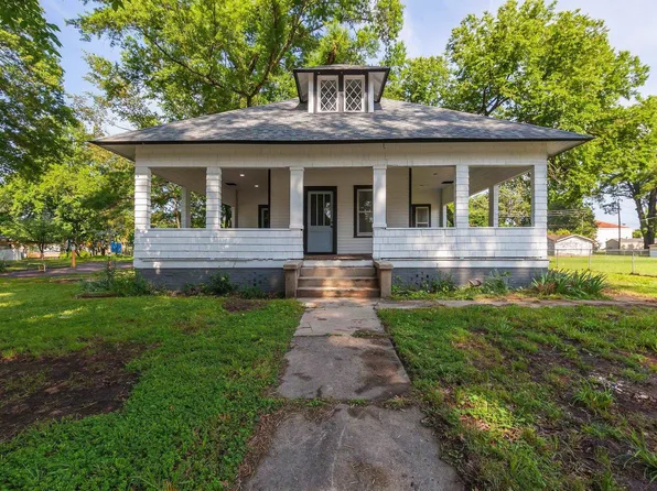 24 N Massachusetts St, Jackson, TN 38301