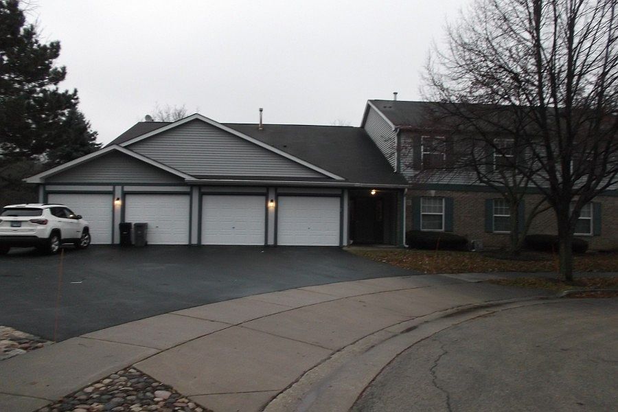 1st image of 1025 Chaucer Ct APT A