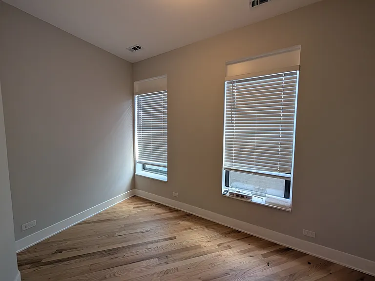 916 N Noble St #2F — Photo 6