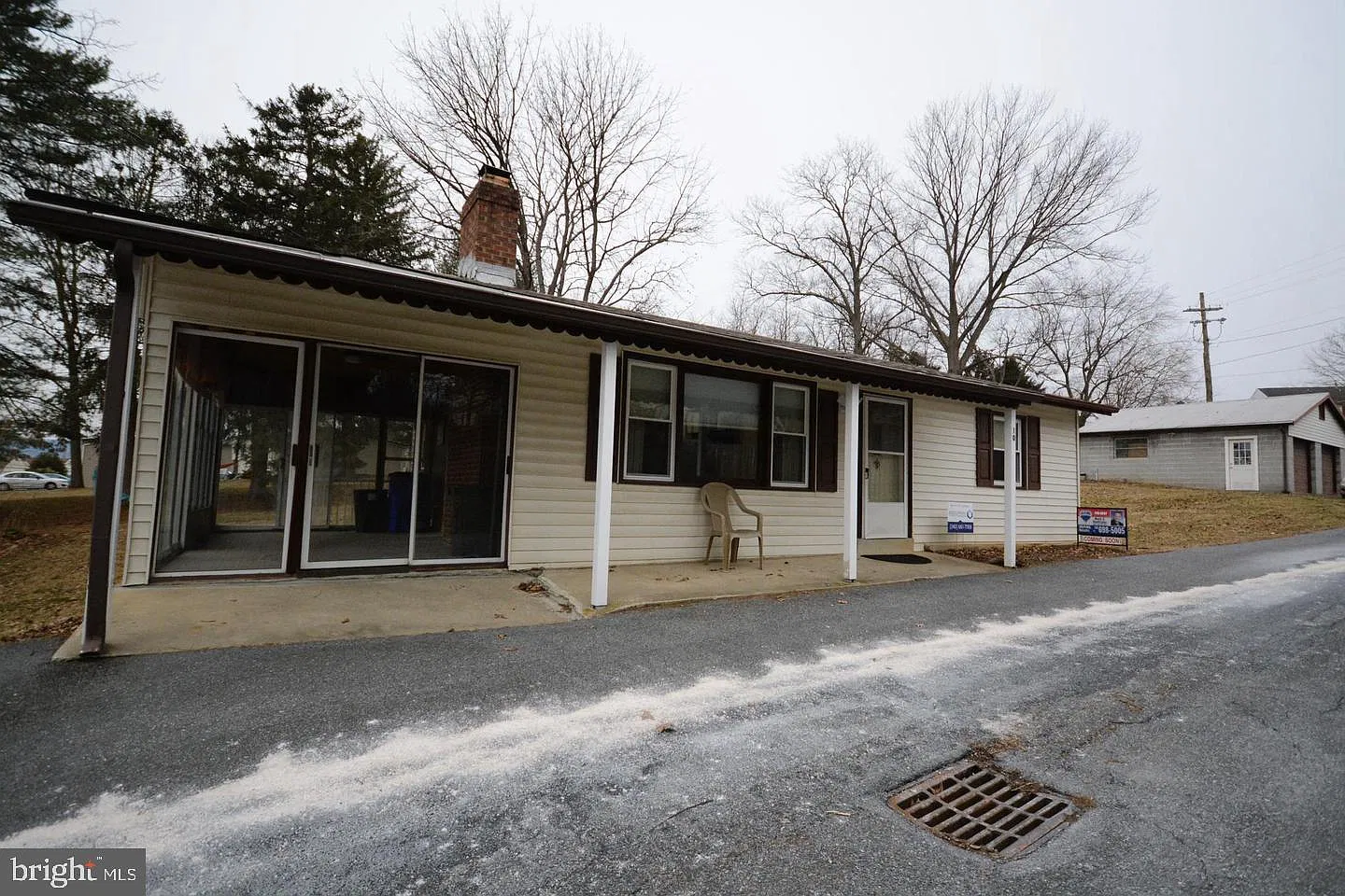 4 bed, 2.0 bath, 1584 sqft, $2,300 — Photo 4