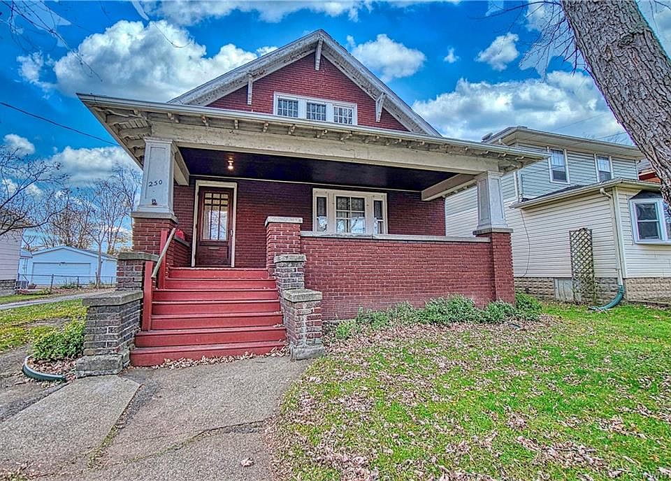 1st image of 250 William St