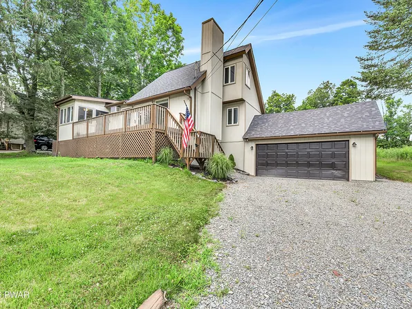 33 Forest Ln, Lake Ariel, PA 18436
