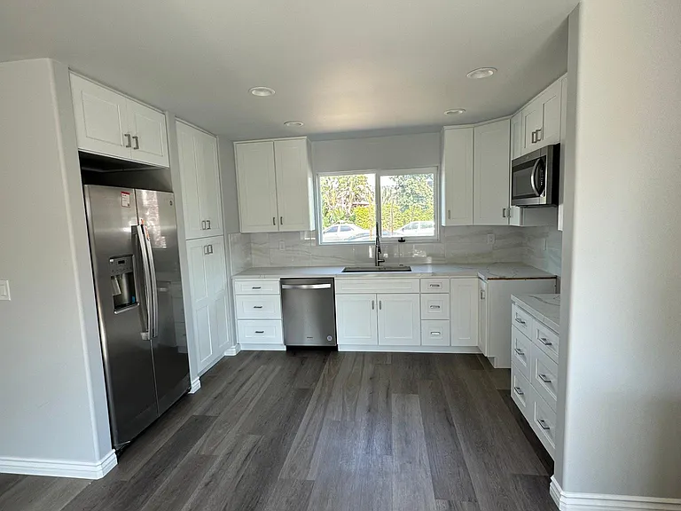 11246 Keith Dr — Photo 1