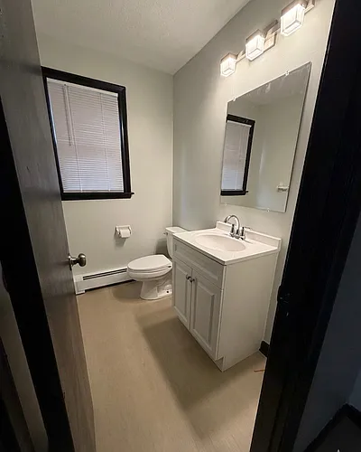 17-19 Echo Ln #19 Photo 1
