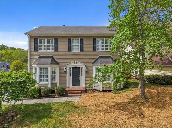 70 Park Village Ln, Greensboro, NC 27455