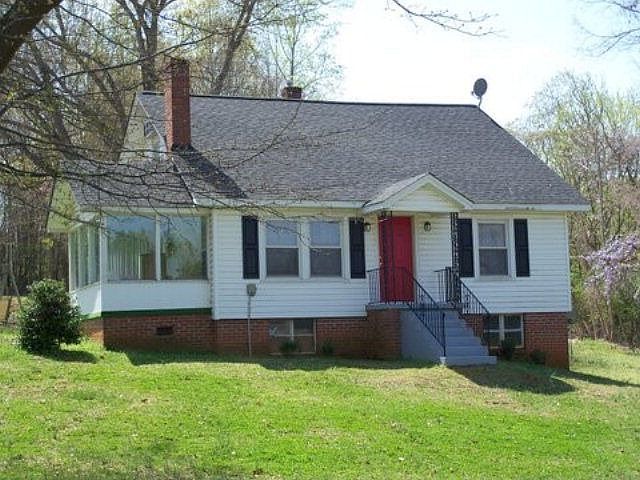 1st image of 1601 W Dixon Blvd