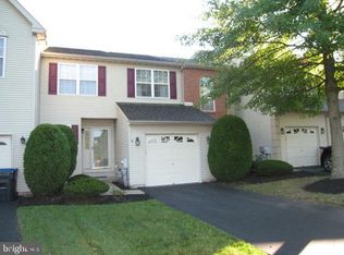28 Raleigh Ct, Harleysville, PA 19438