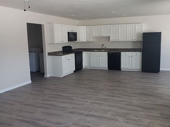 3rd image of 3823 Kensington Pl
