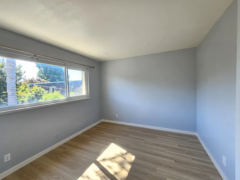 2055 Aldengate Way #4 — Photo 14