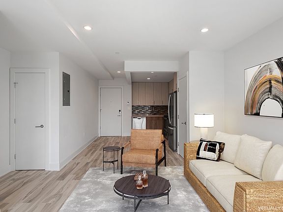 2nd image of 27-15 Astoria Blvd #4D