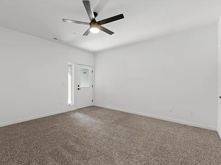 2228 E 4th Ave #1 — Photo 9