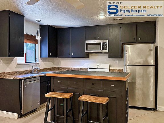 3rd image of 27 & 27 Betty St #A