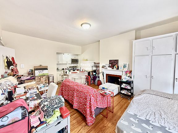 4th image of 337 Beacon St APT 7