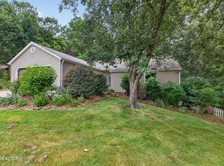 10225 Birch Hill Ln, Knoxville, TN 37932