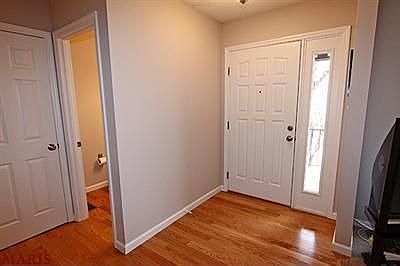 Entrance/Half Bathroom