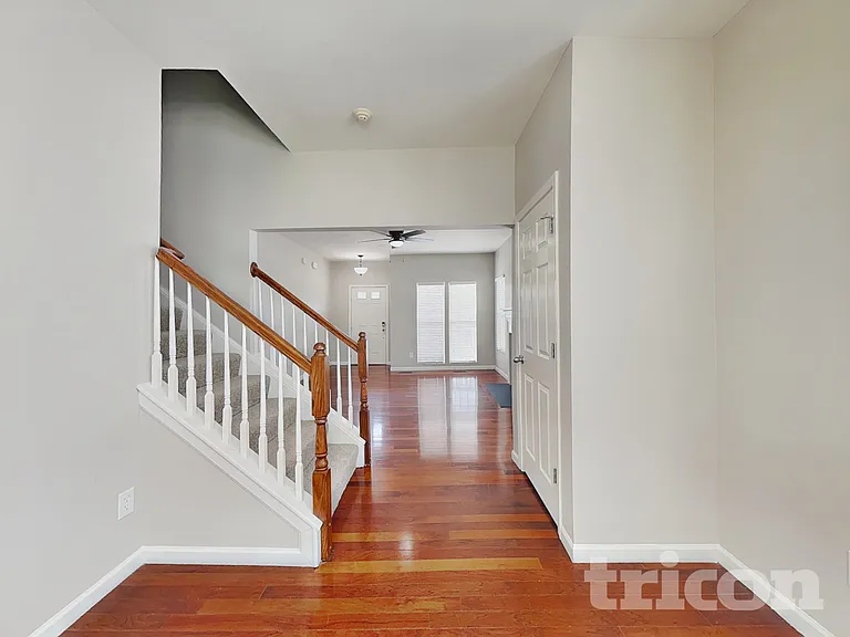 101 Gupton Ct — Photo 3