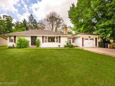 531 Rockland Rd, Crystal Lake, IL, 60014