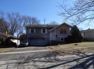 125 Mary Ln, Cary, IL 60013