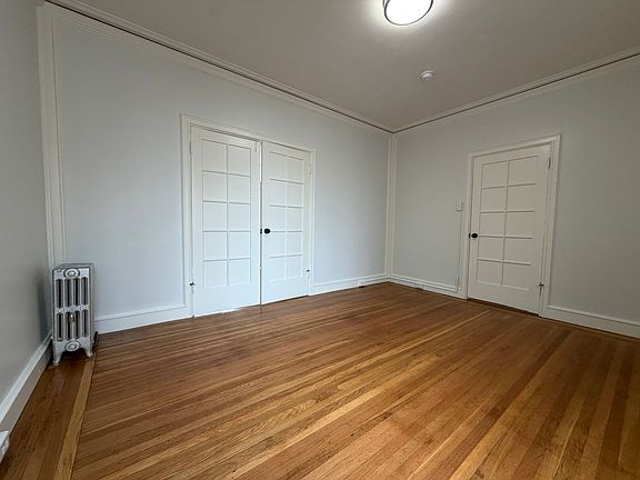 3rd image of 3035 Gough St #9