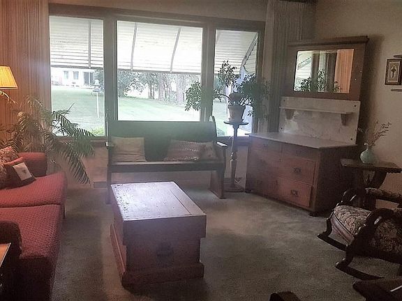 4th image of 3033 W Genesee Ave