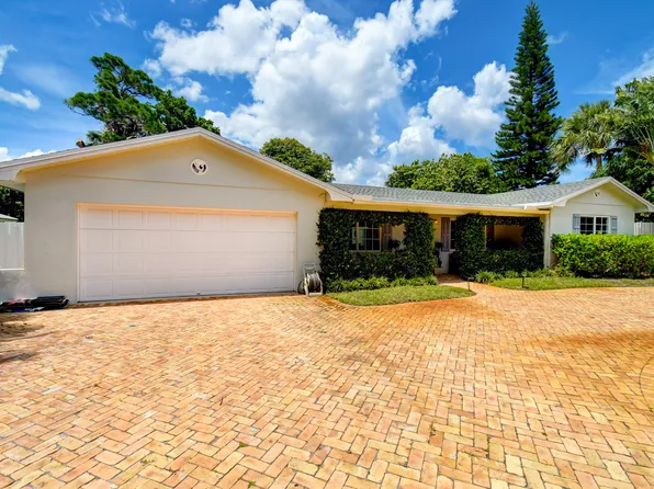 909 SW 27th Terrace, Boynton Beach, FL 33435