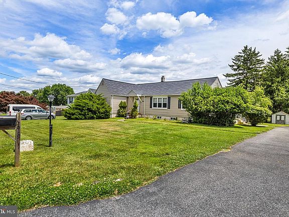 2nd image of 3619 Chapman Rd