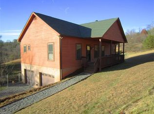 18 Wesley Dr, Leicester, NC 28748