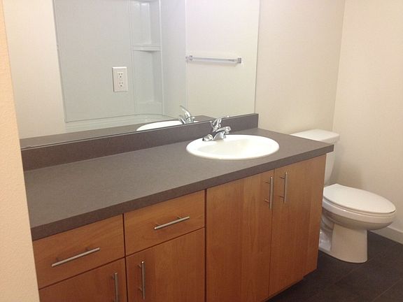 4th image of 2368 Yakima Ave Unit 413