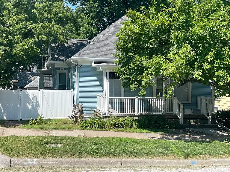 324 Park Ave — Photo 1