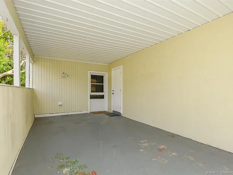 1365 SW Gastador Ave — Photo 24