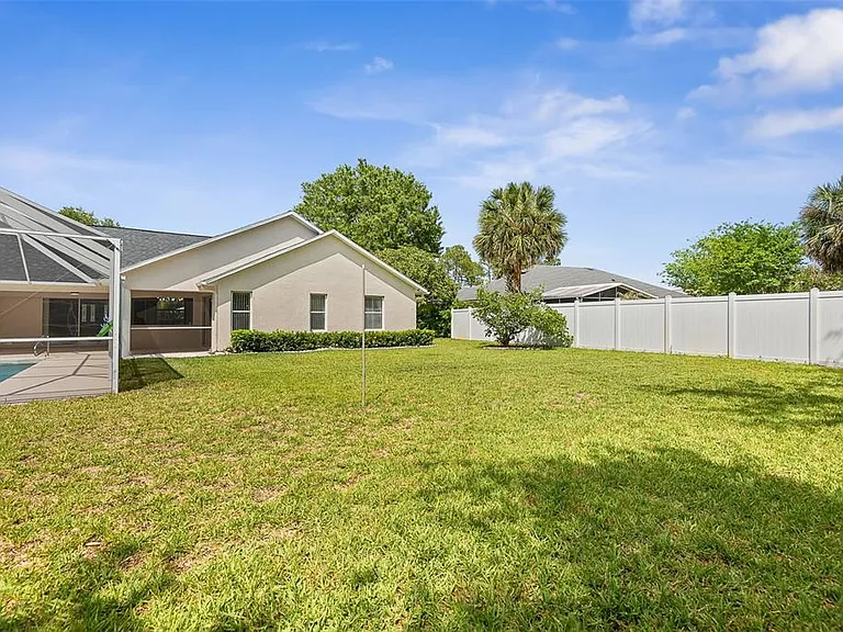 14 Colechester Ln — Photo 48