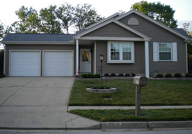 1st image of 375 Royal Wood Ct