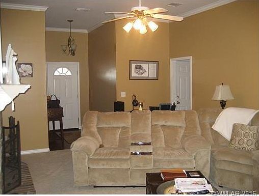 2nd image of 3308 Williamsburg Pl