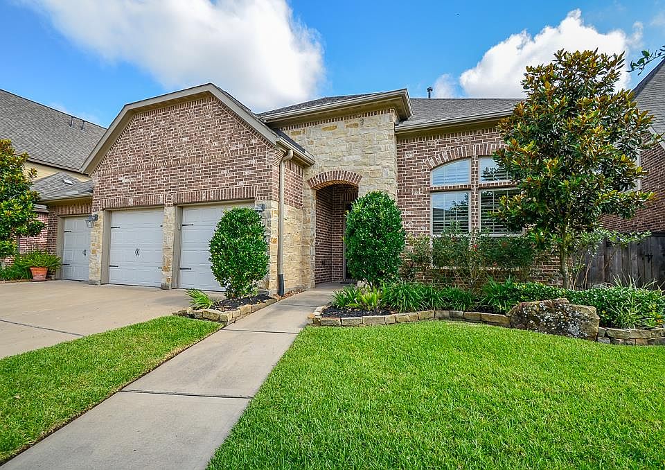 1st image of 20518 Azalea Chase Dr
