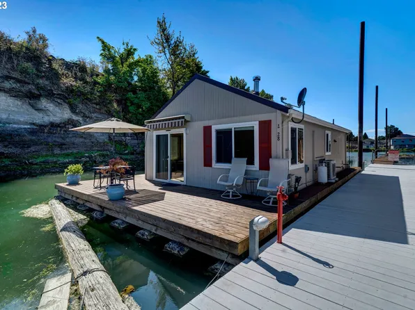 19609 NE Marine Dr Unit L28, Portland, OR 97230