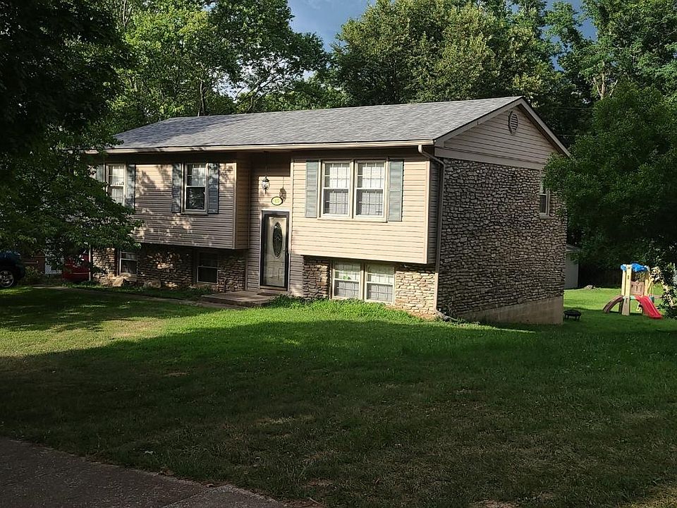 1st image of 415 College Park Dr