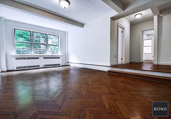 Rented by Bond New York | media 19