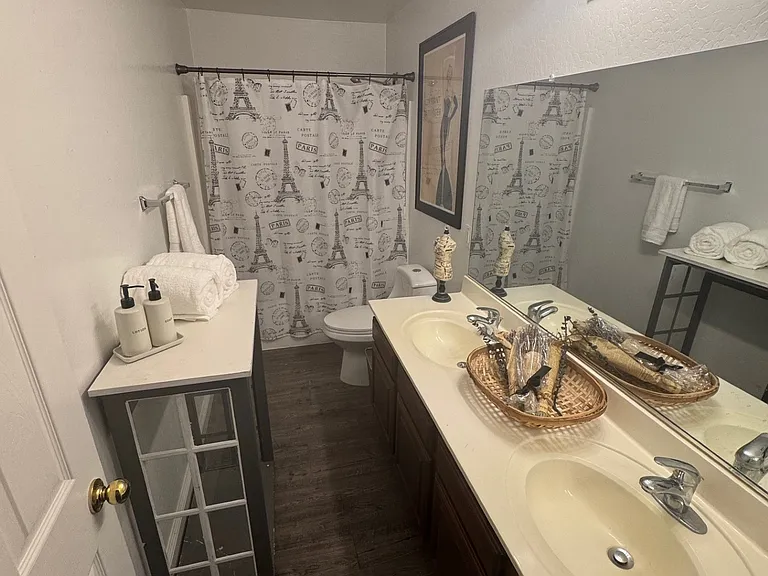 Upstairs shared bathroom