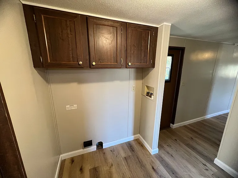 21111 Lapel Rd — Photo 8