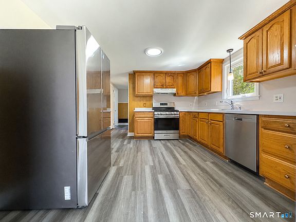 5th image of 207 Nichols Drive