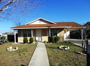 112 Roosevelt Dr, Seguin, TX 78155