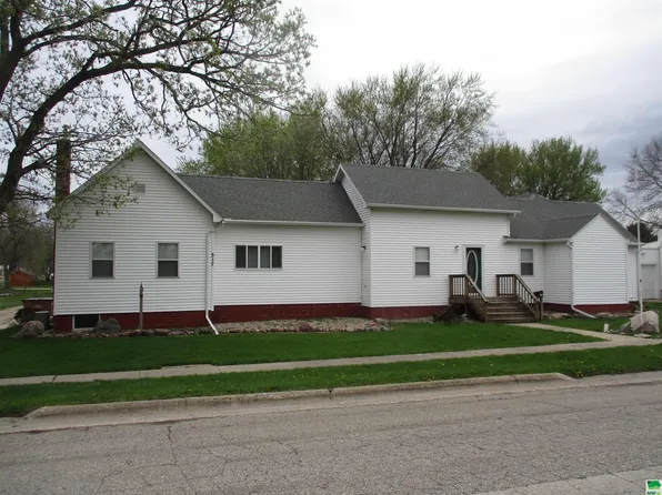 517 W Garfield St, Laurens, IA 50554
