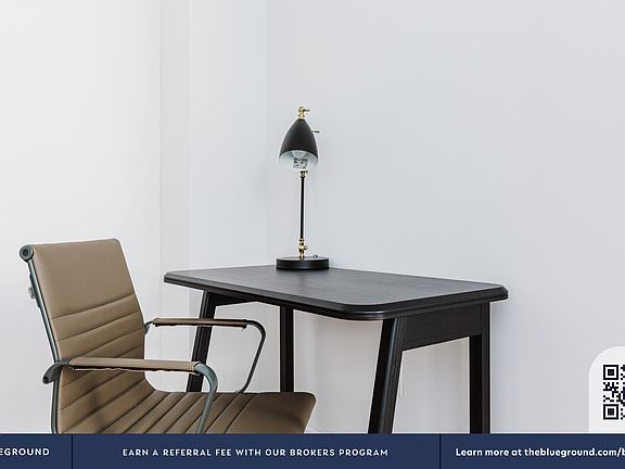 4th image of 160 E 48th St APT 8K