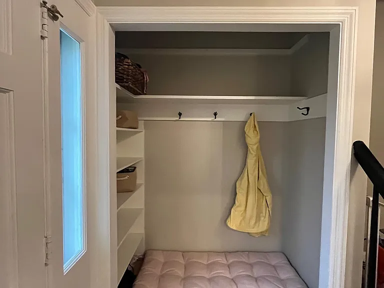 260 Bel Air Dr NE — Photo 2